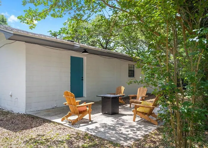 Koala Cafe Fire Pit Bbq Kid Ready Apartment Pensacola